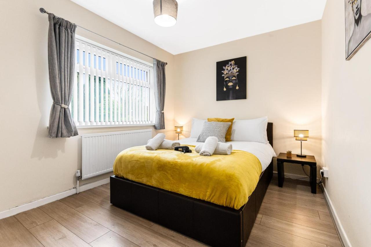 Off Road Parking, Garden, Tv'S In Bedrooms Morriston エクステリア 写真