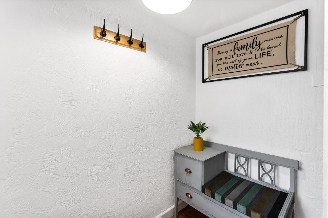 Off Road Parking, Garden, Tv'S In Bedrooms Morriston エクステリア 写真